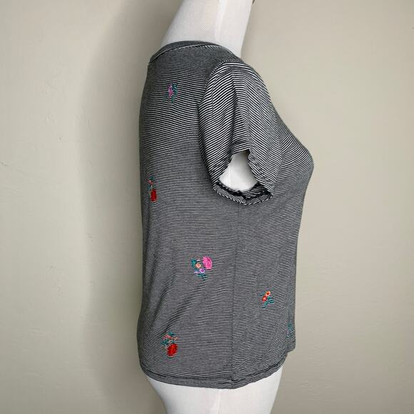 American Eagle Soft n Sexy Embroidered T Shirt Sz Small - Picture 4 of 8